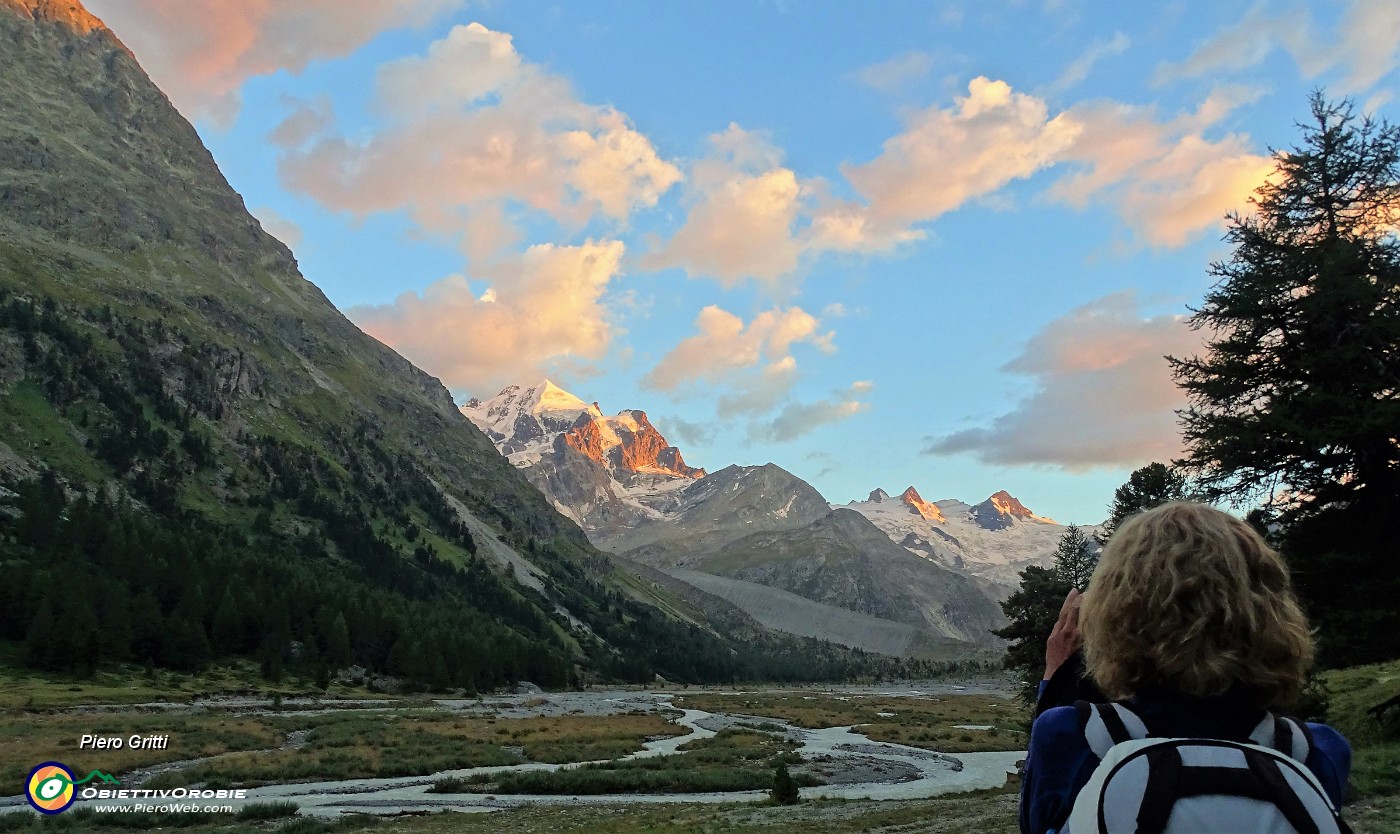 96 Bellissimo tramonto in Val Roseg.JPG